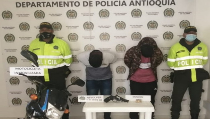 ¿Para dónde irían? Sujetos fueron capturados armados y con munición