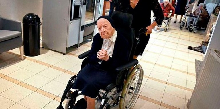 La monja más longeva con casi 117 años se recuperó de la covid