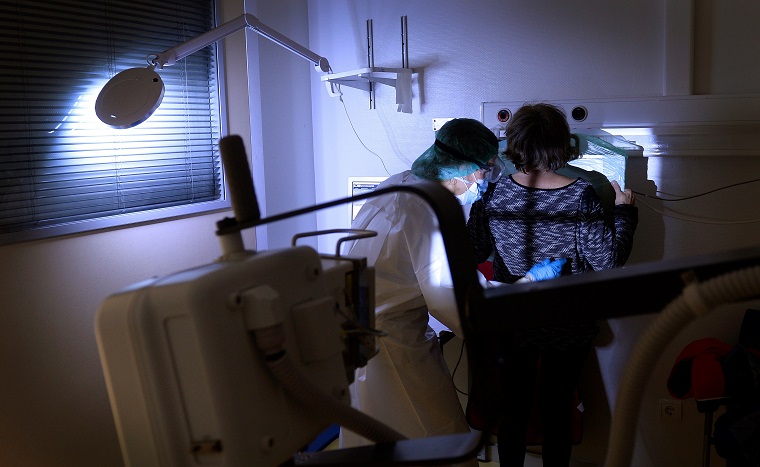 Uno de cada diez infectados con covid-19 tiene síntomas doce semanas después