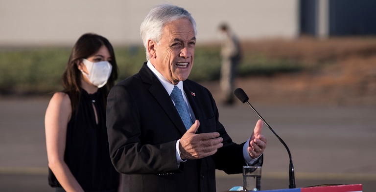 Piñera llama a "ordenar la casa" ante la crisis migratoria en el norte de Chile