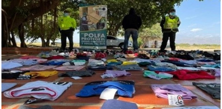 Capturan a sujeto que estaría vendiendo zapatos y ropa de marca falsificadas 1 Capturan a sujeto que estaría vendiendo zapatos y ropa de marca falsificadas