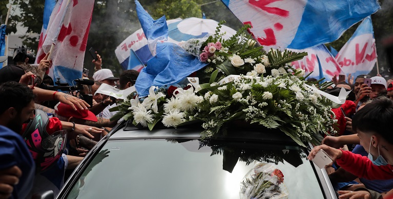 Con lágrimas, euforia y el cariño de su gente despiden al 'Morro' García