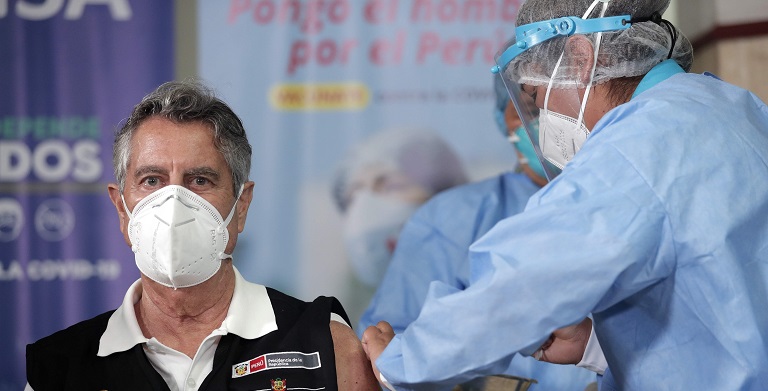 Perú inicia la vacunación contra la covid-19: