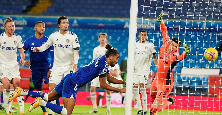 El Everton vence al Leeds de Bielsa con James de suplente