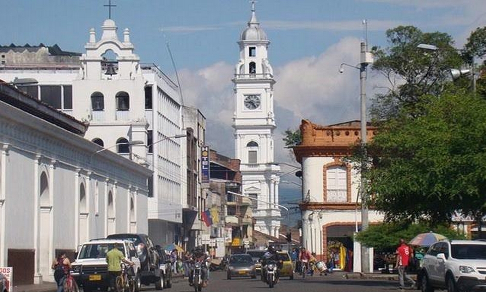 Autoridades ofrecen millonaria recompensa por los responsables de la masacre en Cartago, Valle