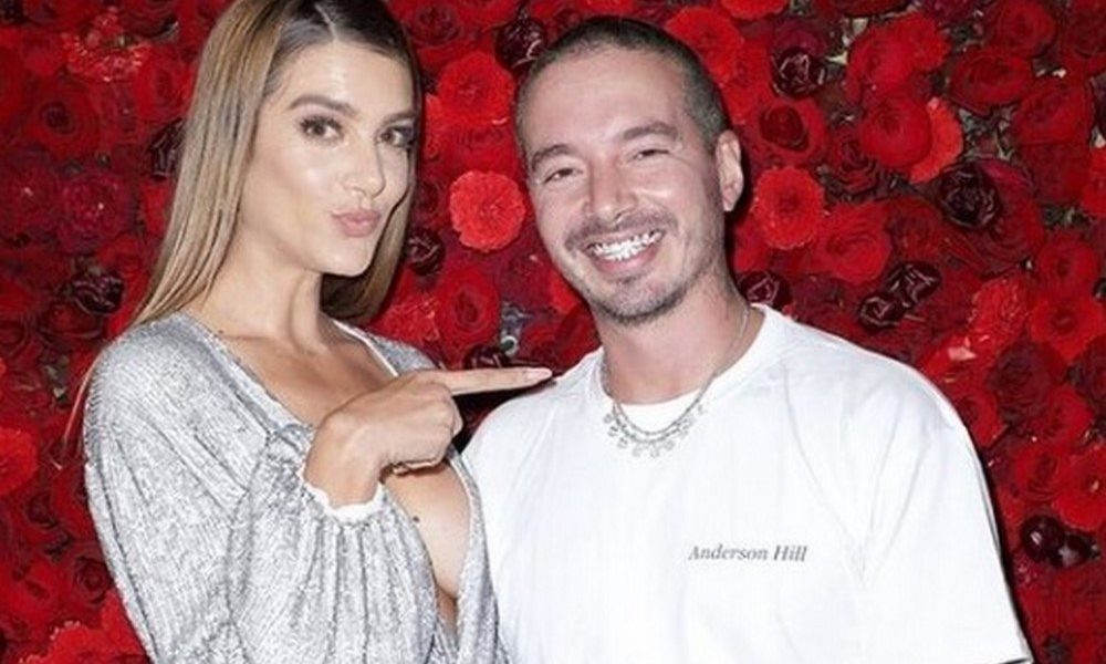 VIDEO: ¿Se le nota mucho? Novia de J Balvin se puso ropa ancha y así se le vio la panza del presunto embarazo