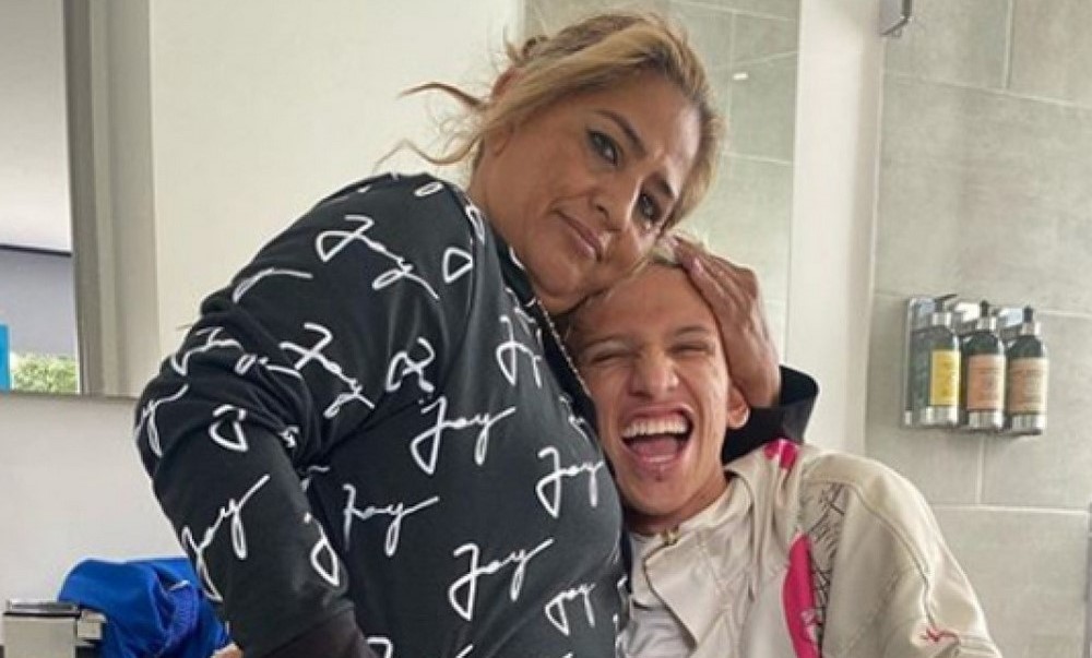 VIDEO: "Se cerró el negocito": La Liendra le compró nueva casa a su mamá, por la cuadra donde se crió 1 La Liendra le compró casa nueva a su mamá