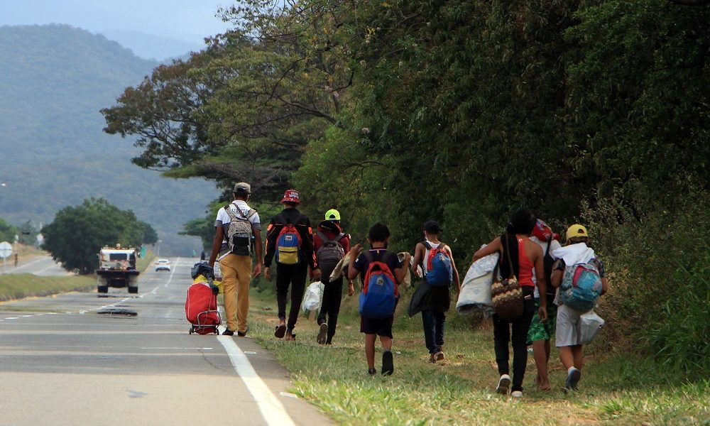 Más de 3.000 venezolanos llegan a Colombia por choques armados en su país