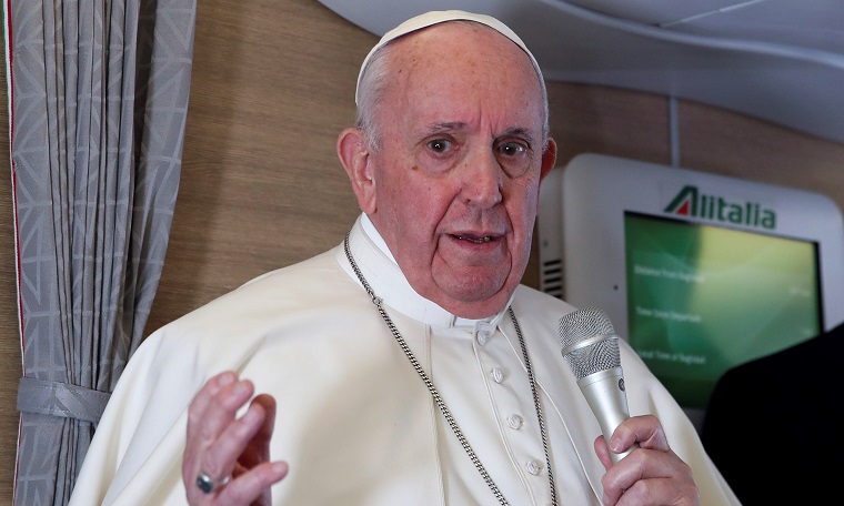El papa llegó a Roma de regreso de su histórico viaje a Irak 2 El papa llegó a Roma de regreso de su histórico viaje a Irak