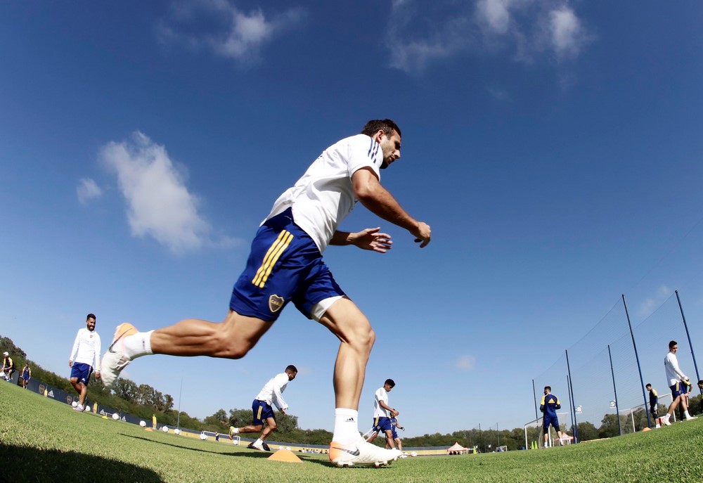 Edwin Cardona tuvo que abandonar entrenamiento de Boca Juniors 1 Entrenamiento Boca Juniors 3