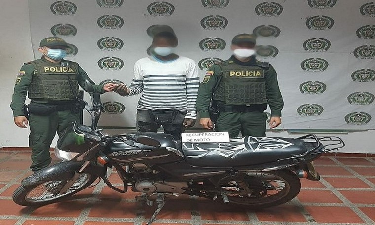 En tiempo récord Policía recuperó la motocicleta y la devolvió a su dueño 1 En tiempo récord Policía recuperó la motocicleta y la devolvió a su dueño