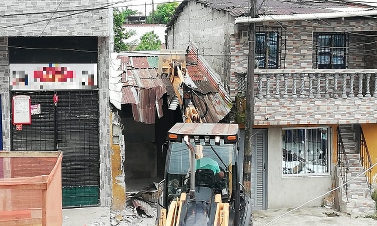 ¡Les acabaron con la 'olla'! En Quibdó, autoridades demolieron un expendio de estupefacientes 5 Quibdó
