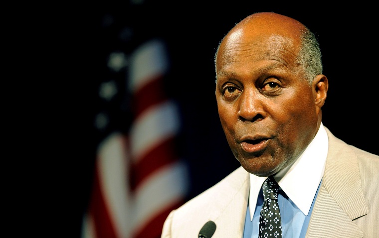 Fallece a los 85 años Vernon Jordan, activista y asesor de Bill Clinton