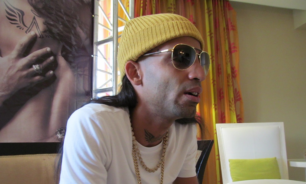 El artista Arcángel es centro de polémica por expresiones consideradas machistas