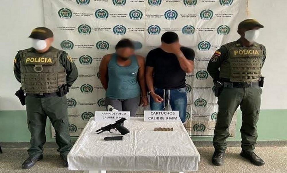 Capturaron a estos tres en Chocó, la 'parejita' llevaba un arma de fuego y el otro sería presunto integrante de 'Los Mexicanos' 2 capturados3
