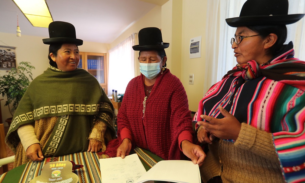 Cárcel para los infieles, la propuesta de las mujeres indígenas de Bolivia