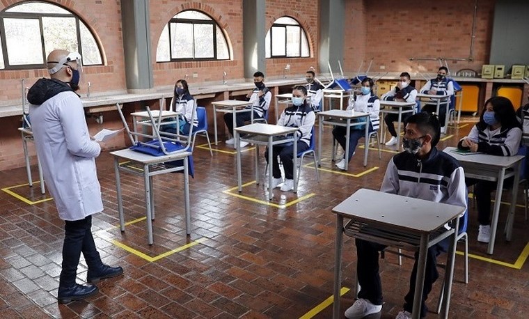 Bogotá tendrá el 100% de colegios públicos de manera presencial la primera semana de abril