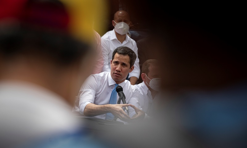 Guaidó agradece a Duque la firma del estatuto de protección de migrantes