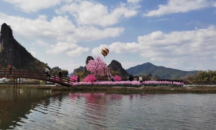 FOTOS. Hombre gastó sus ahorros al construir una ‘isla romántica’ para recuperar a su exnovia, pero ella lo rechaza