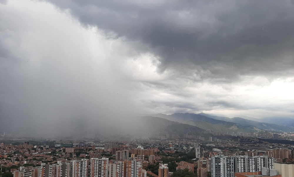 Prepare el paraguas porque este viernes será pasado por agua en Medellín 1 Prepare el paraguas porque este viernes será pasado por agua en Medellín