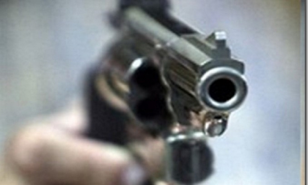 ¡Como película de terror! Padre asesinó a su esposa y a una de sus hijas, la otra alcanzó a salir con vida