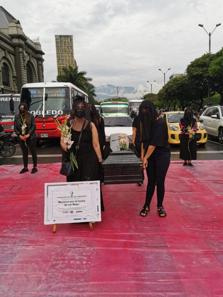 FOTOS Y VIDEO. Afectaciones en líneas del Metro debido a manifestaciones en centro de Medellín 2 protesta 8m