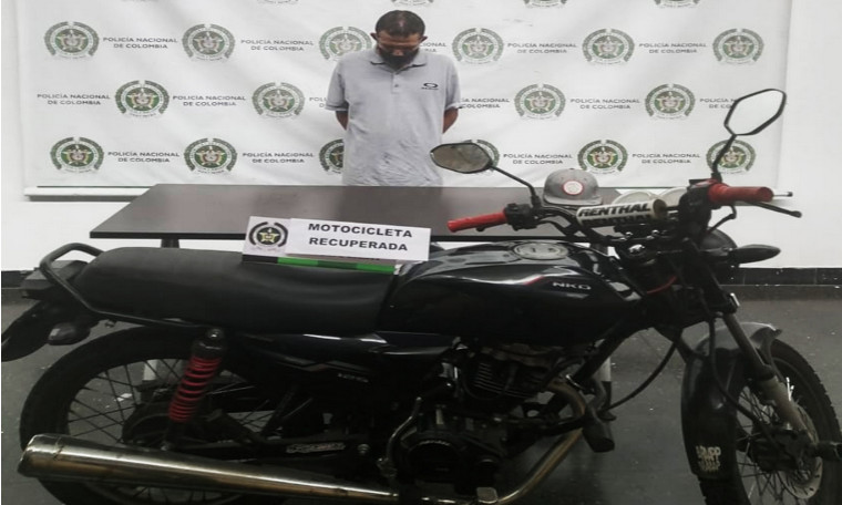 ¡Iba muy 'campante'! Lo pillaron en una moto que robaron en La Mota ¡Iba muy 'campante'! Lo pillaron en una moto que robaron en La Mota
