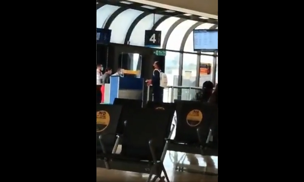 Es viral en redes: ¿Teófilo Gutiérrez se quedó en Medellín o lo dejó el avión?