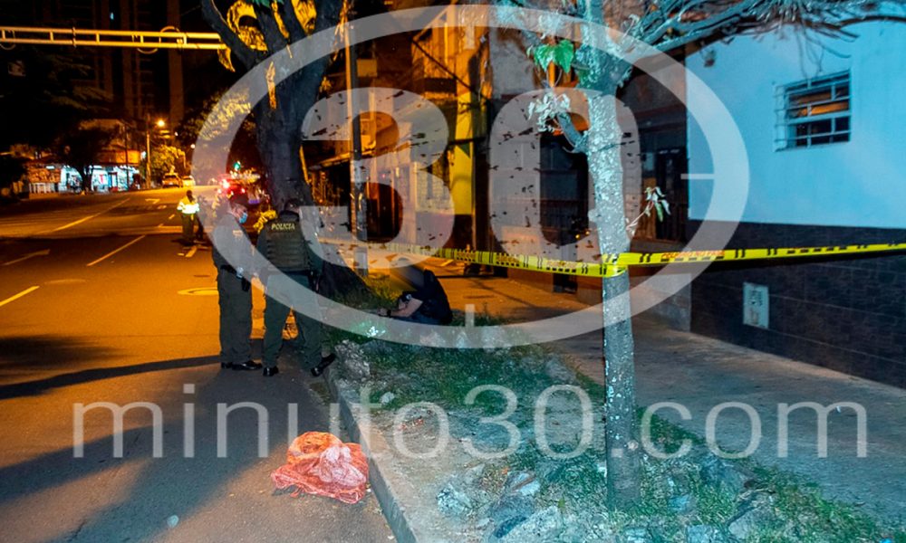 Fotos: A otro habitante de calle de Medellín también lo intentaron matar dejándole caer una piedra en la cabeza