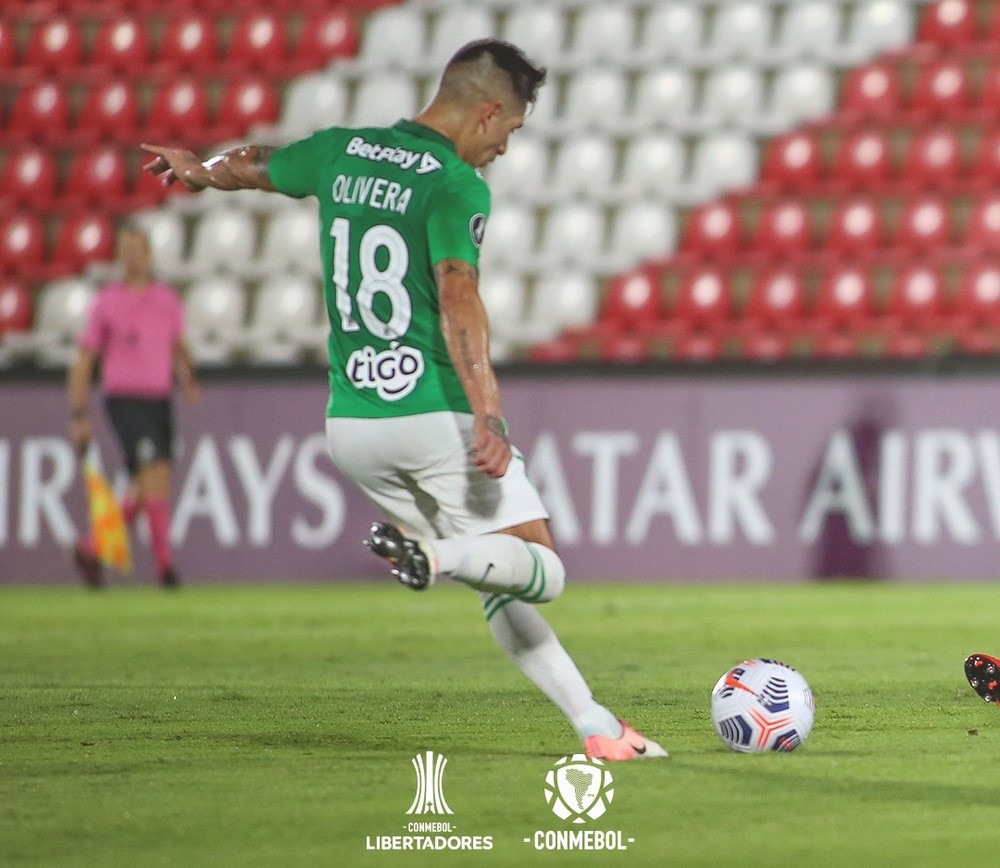Emmanuel Olivera confía en que Nacional sacará la serie adelante 8 Nacional vs Libertad 3