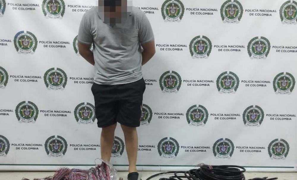 Lo pillaron almacenando más de 200 metros de cable de empresa de comunicaciones en El Popular 1 Capturado en El Popular