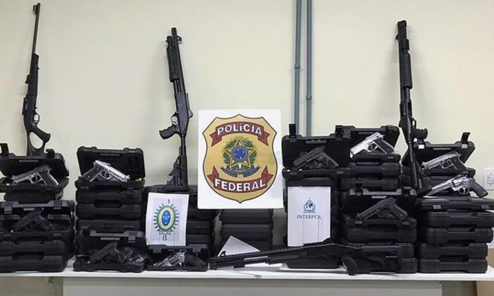 Interpol asesta un «golpe importante» al tráfico de armas en América Latina