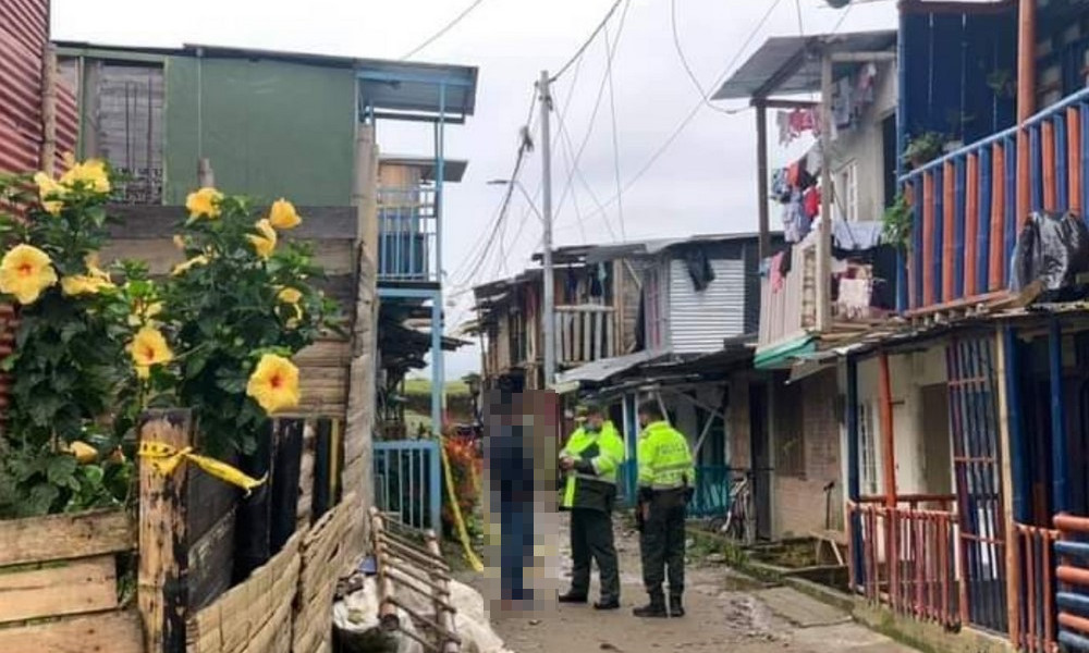 Masacre en Quindío: Les tumbaron la puerta de la casa y les dispararon 4 personas de una familia murieron