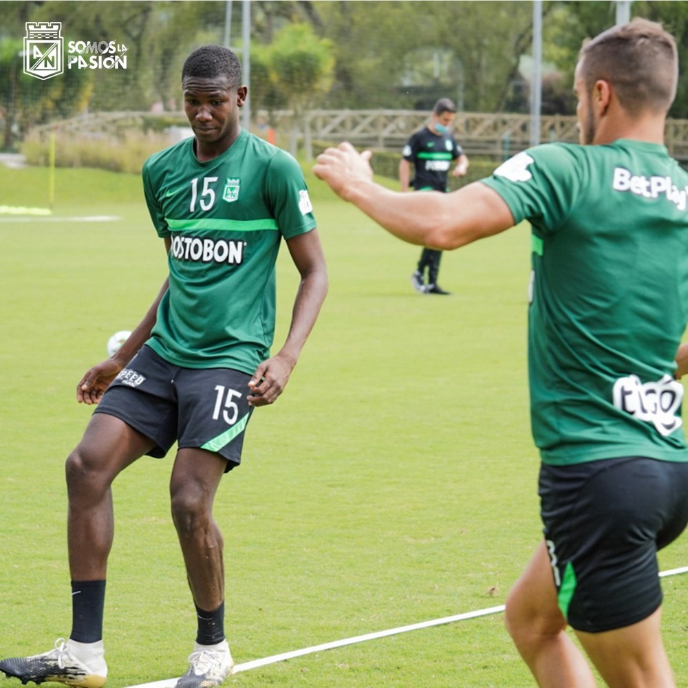 Árbitros y VAR para la fecha 17 de la Liga BetPlay 2 Entrenamiento Atletico Nacional 2