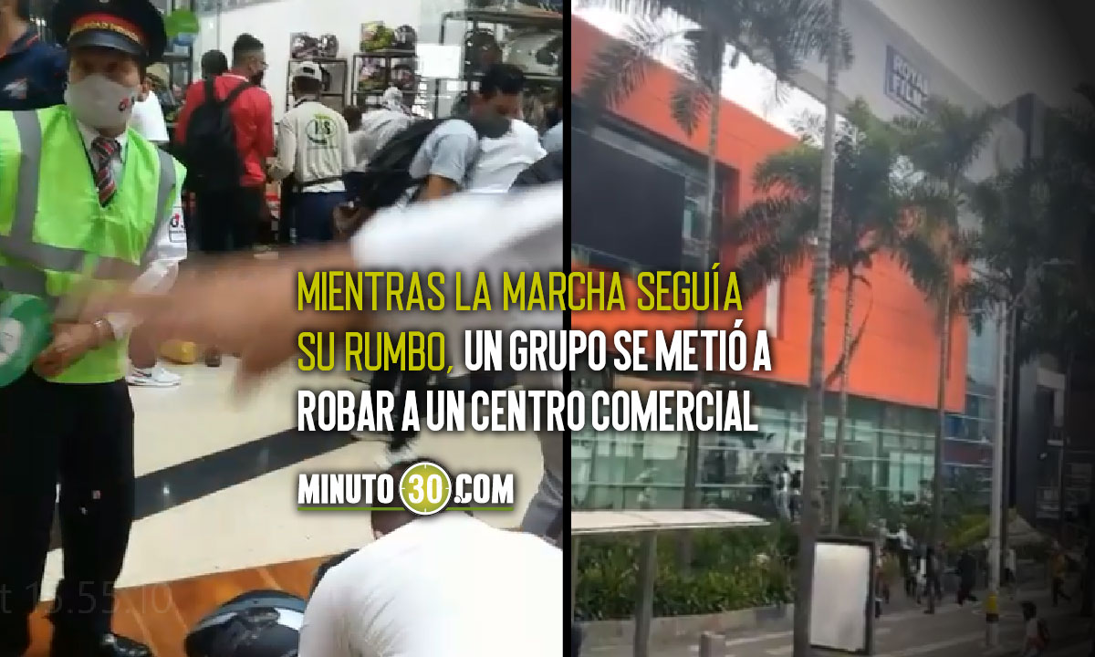 EN VIDEO: ¡Descarados! Delincuentes se metieron a robar cascos a Premium Plaza 1 Delincuentese