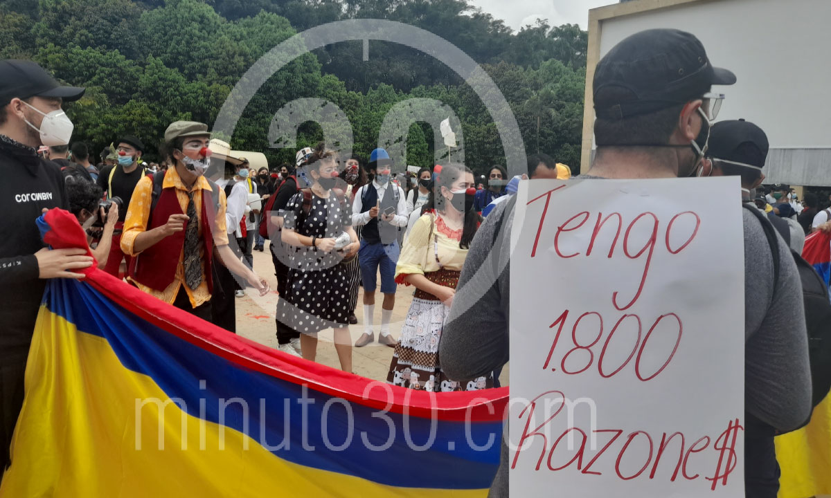 Fotos y videos: Desde el Parque de los Deseos, así va el Paro Nacional en Medellín 6 Desde el Parque de los Deseos asi va el Paro Nacional en Medellin 4