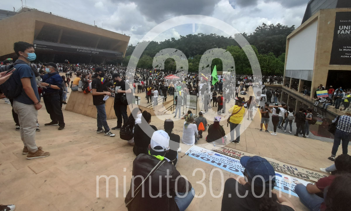 Fotos y videos: Desde el Parque de los Deseos, así va el Paro Nacional en Medellín 3 Desde el Parque de los Deseos asi va el Paro Nacional en Medellin 7