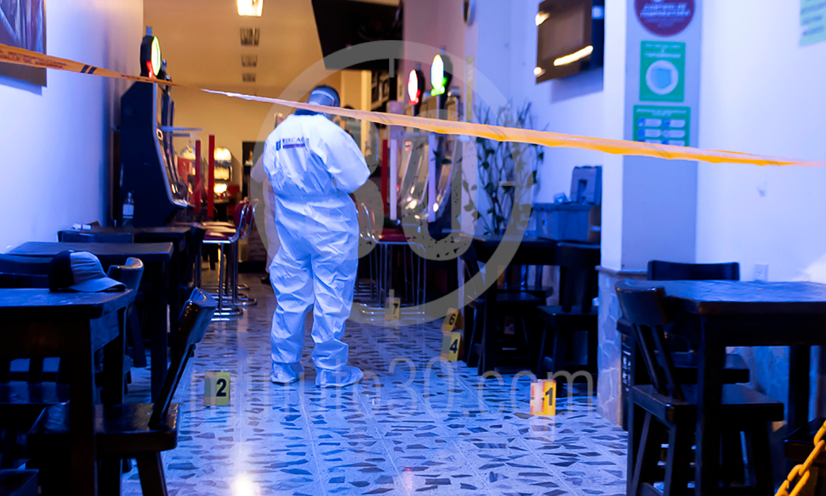 EN FOTOS Y VIDEO: Sujetos armados ‘repartieron’ bala en un casino de Castilla, mataron a un hombre 4 CASTILLA