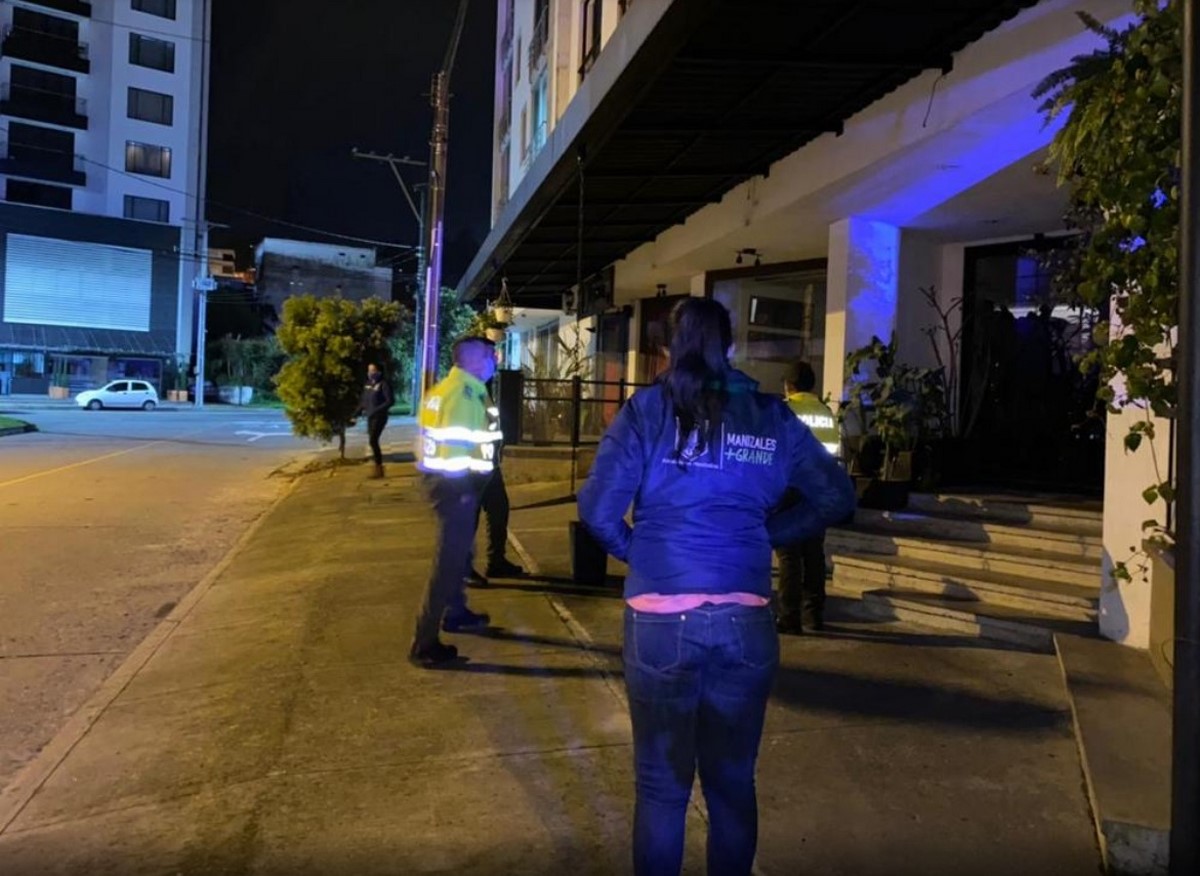 FOTOS: Operativos de control en Manizales para vigilar el cumplimiento del toque de queda continuo 4 Manizales3 3
