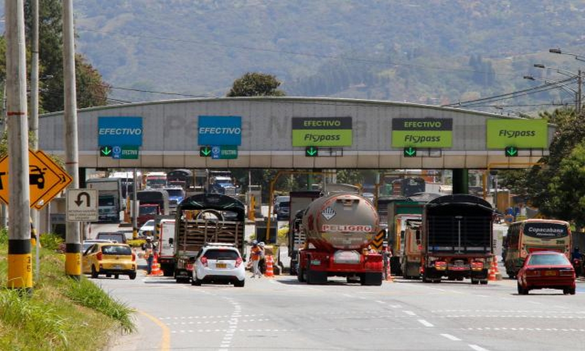 Alcalde de Barbosa pidió ante la Cámara de Representantes el retiro de los peajes del norte del Área Metropolitana 1 alcalde de Barbosa-retiro-peajes