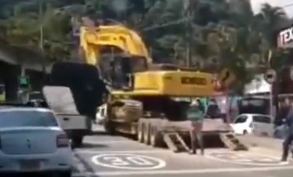 Video: Congestión en la Av. Las Palmas es por incidente de tránsito 1 Congestión en la Av. Las Palmas es por incidente de tránsito