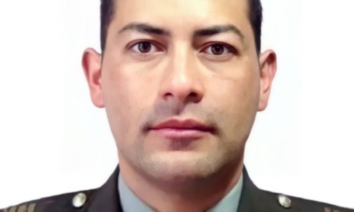 Murió Capitán de la Policía acuchillado durante manifestaciones en Soacha 1 capitan solano