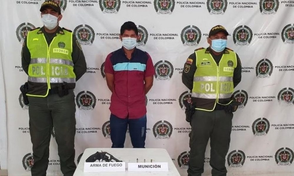 Capturado con revólver y munición