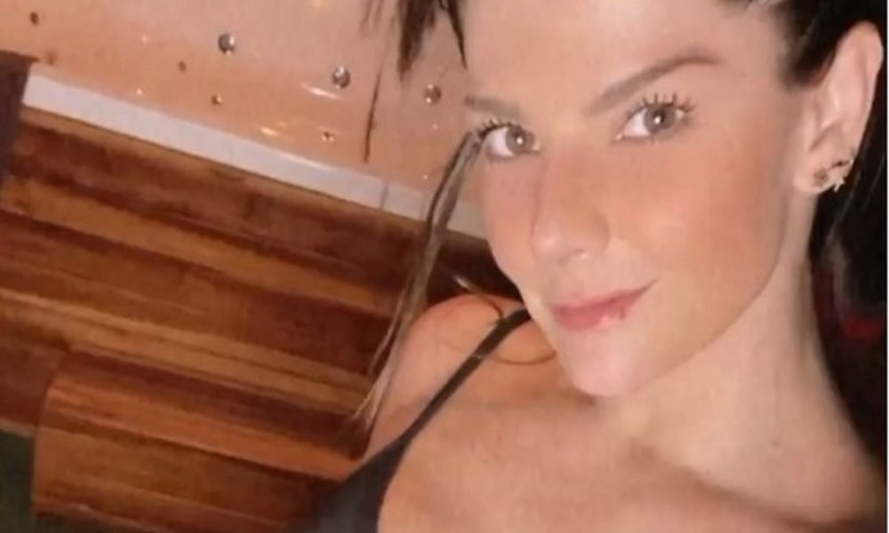 VIDEOS. ¡Ni ella se las cree! Carolina Cruz presume su cuerpazo tras tener a su hijo Salvador