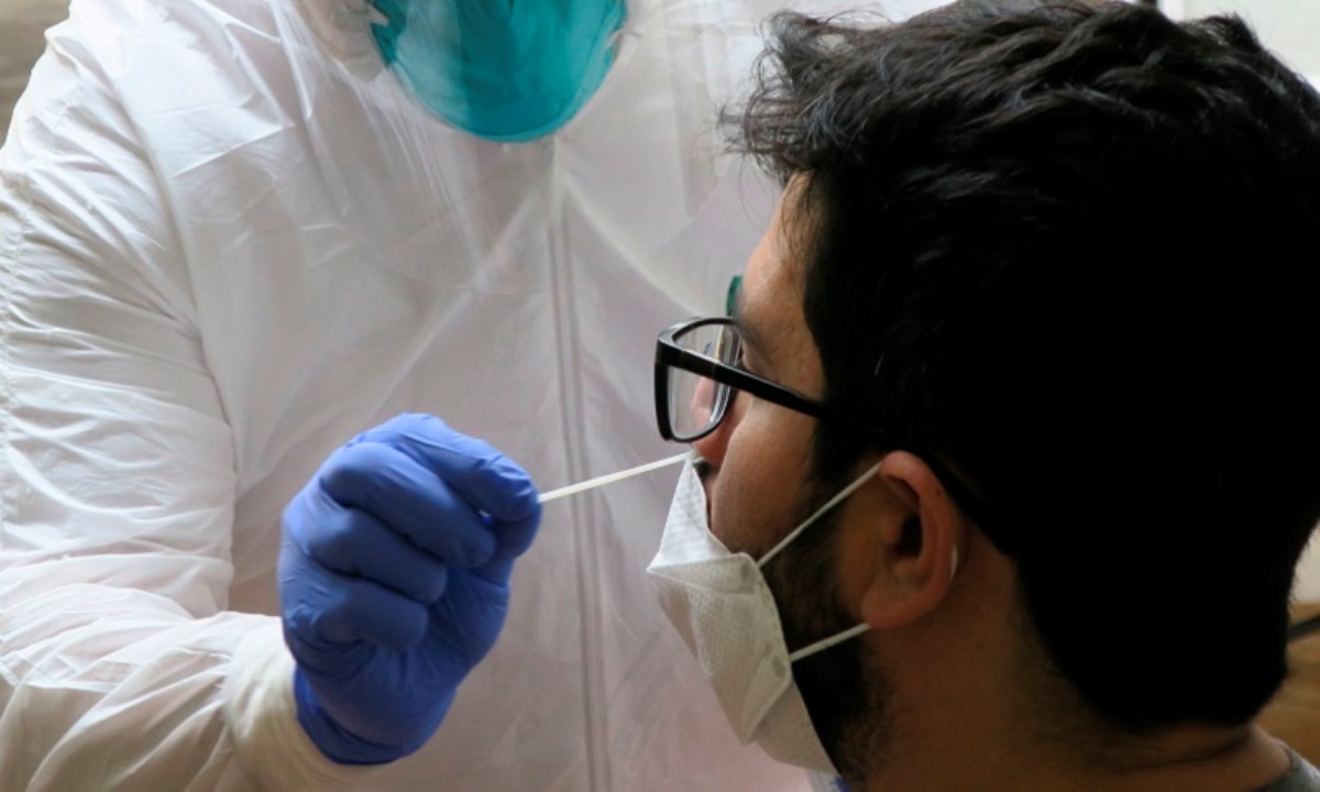 ¡NO te automediques! Si tienes síntomas llama al médico 1 sintomas