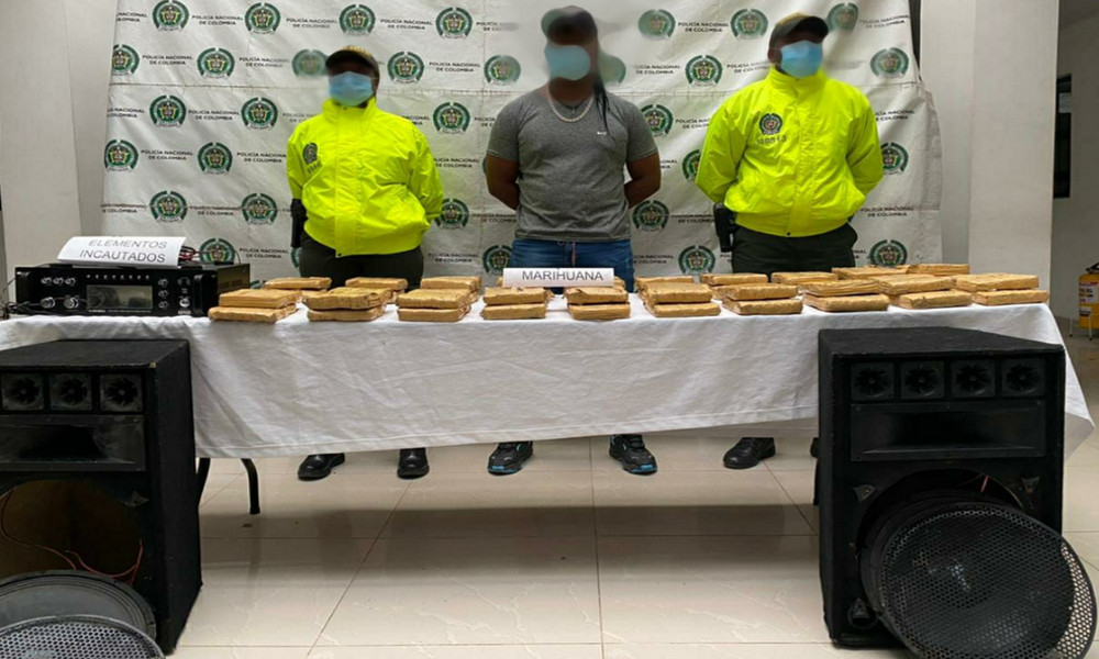 ¡Lo pillaron! En un hotel en el Chocó escondió 40 paquetes de marihuana