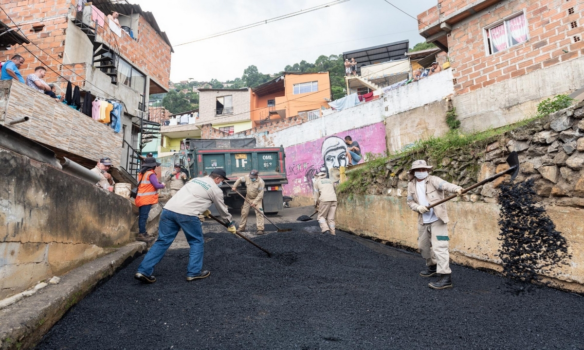 ¡Buena esa! Casi 4.000 huecos han sido intervenidos en las vías de Medellín 1 huecos-intervenidos-Medellín