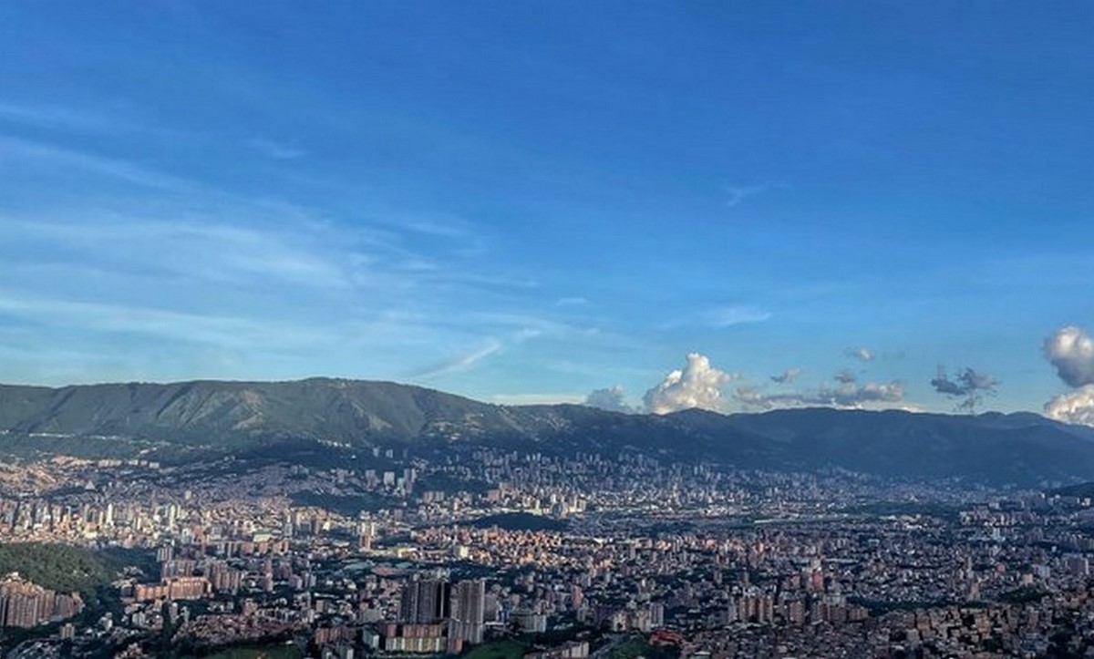 ¿Son los ‘indisciplinados’? 6 comunas de Medellín tienen más 300 casos activos de covid 5 medellin casos comunas