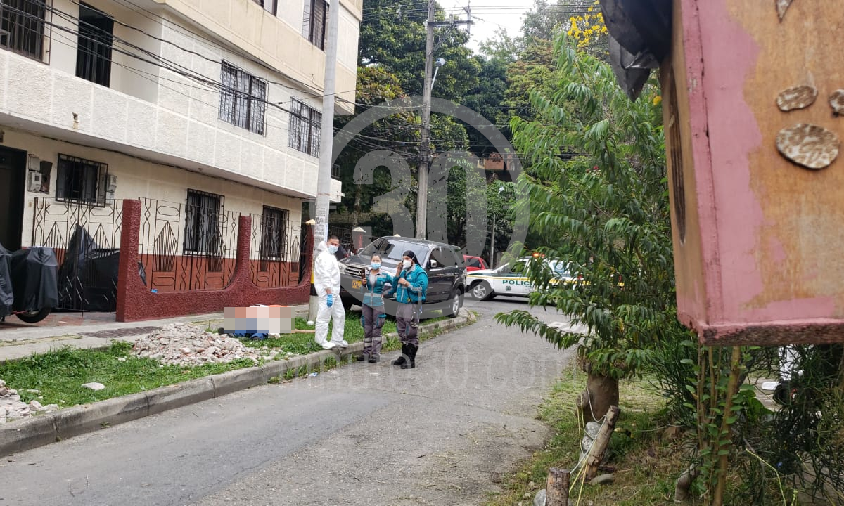 EN FOTOS: ¿Qué le habrá pasado? Lo encontraron muerto en un andén de Belén 1 BELÉN