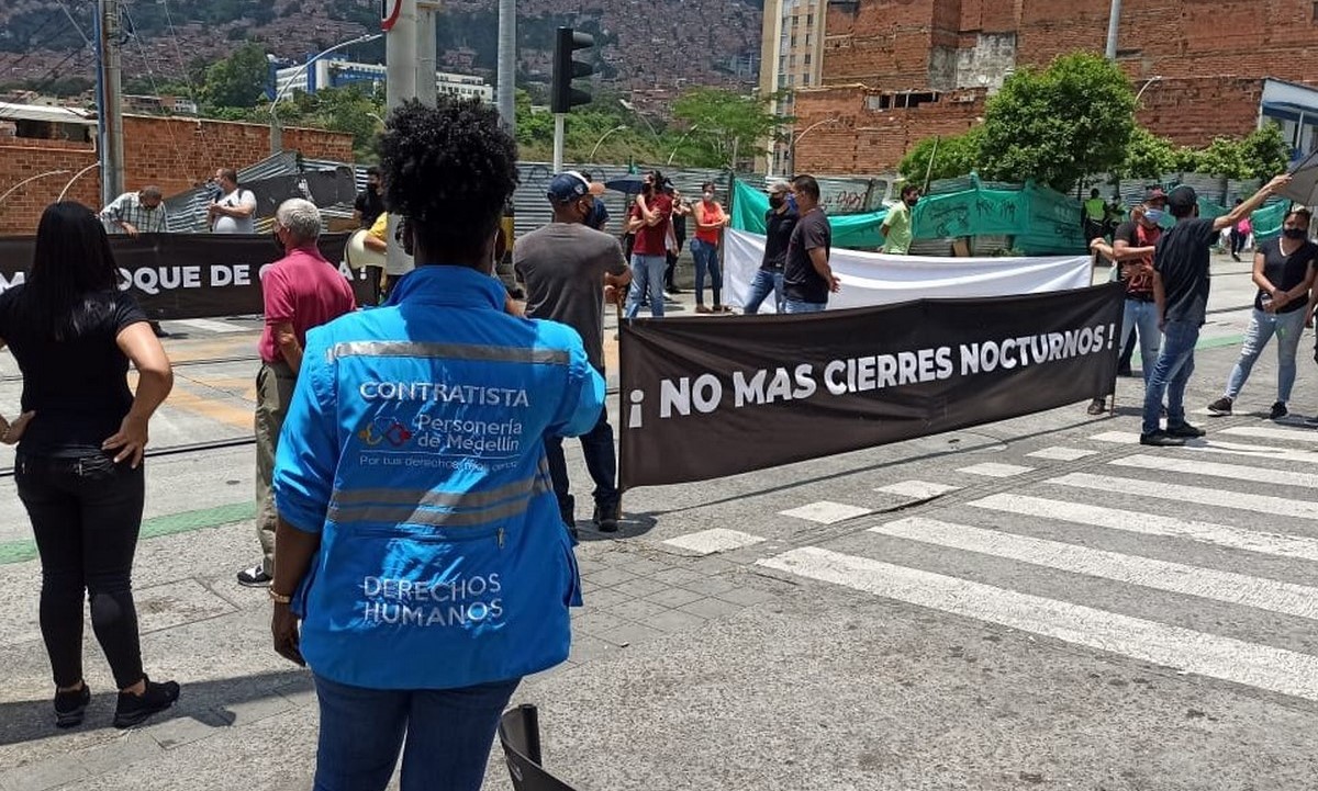 FOTOS: Comerciantes del corredor turístico de Ayacucho también protestan 1 Comerciantes del corredor turístico de Ayacucho también protestan